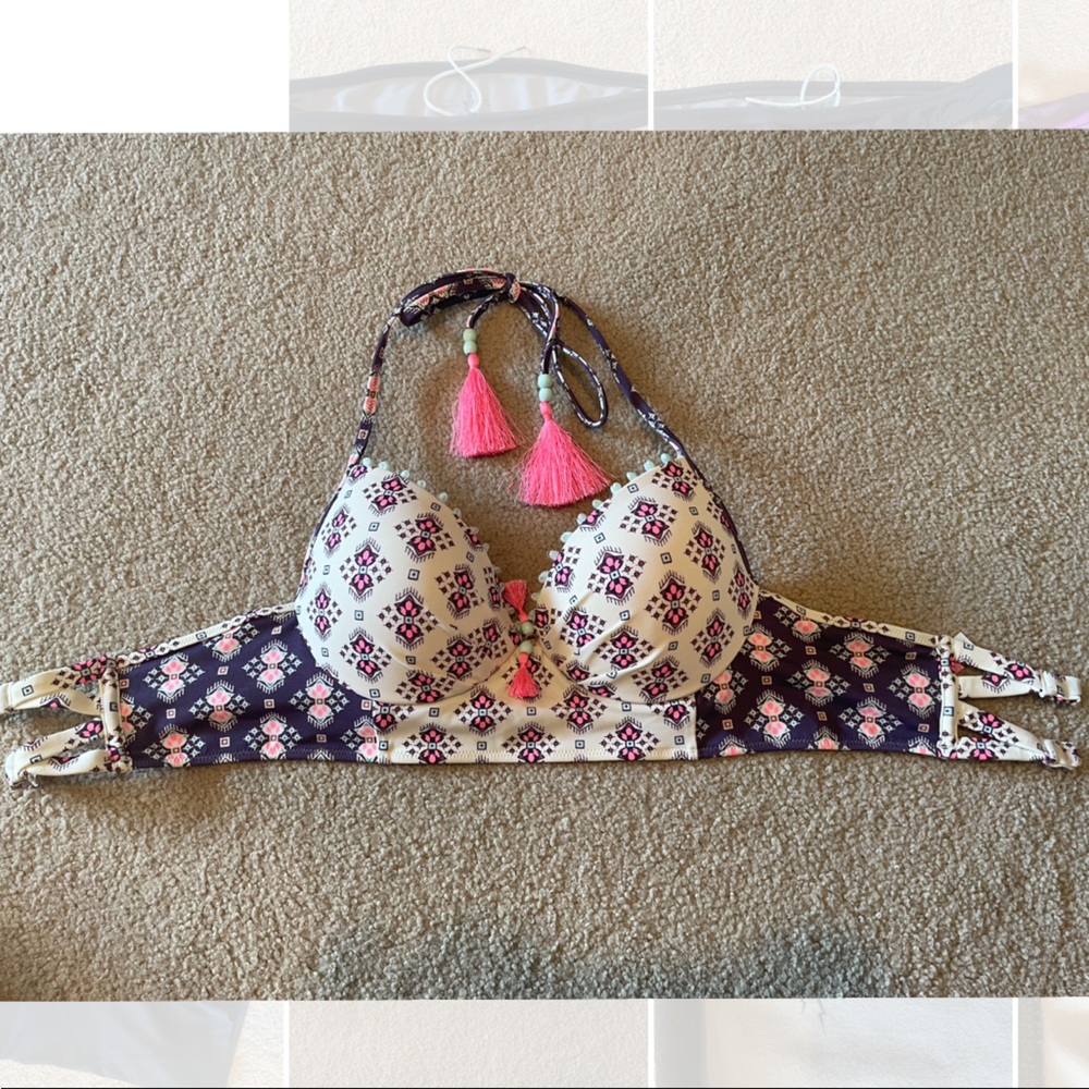 Victoria’s Secret 34B Push-Up Swimsuit top